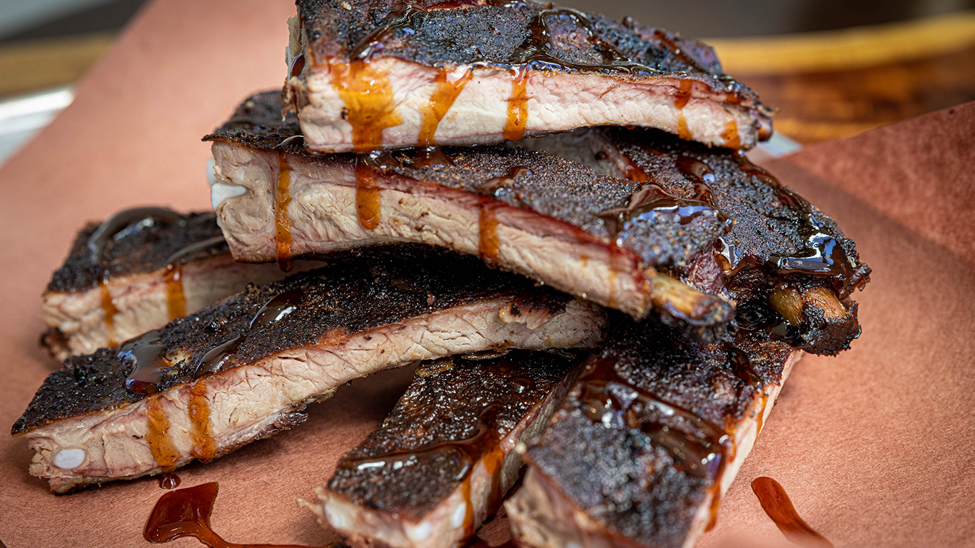 earnest-b-bbq-sausage ribs home page hero copy